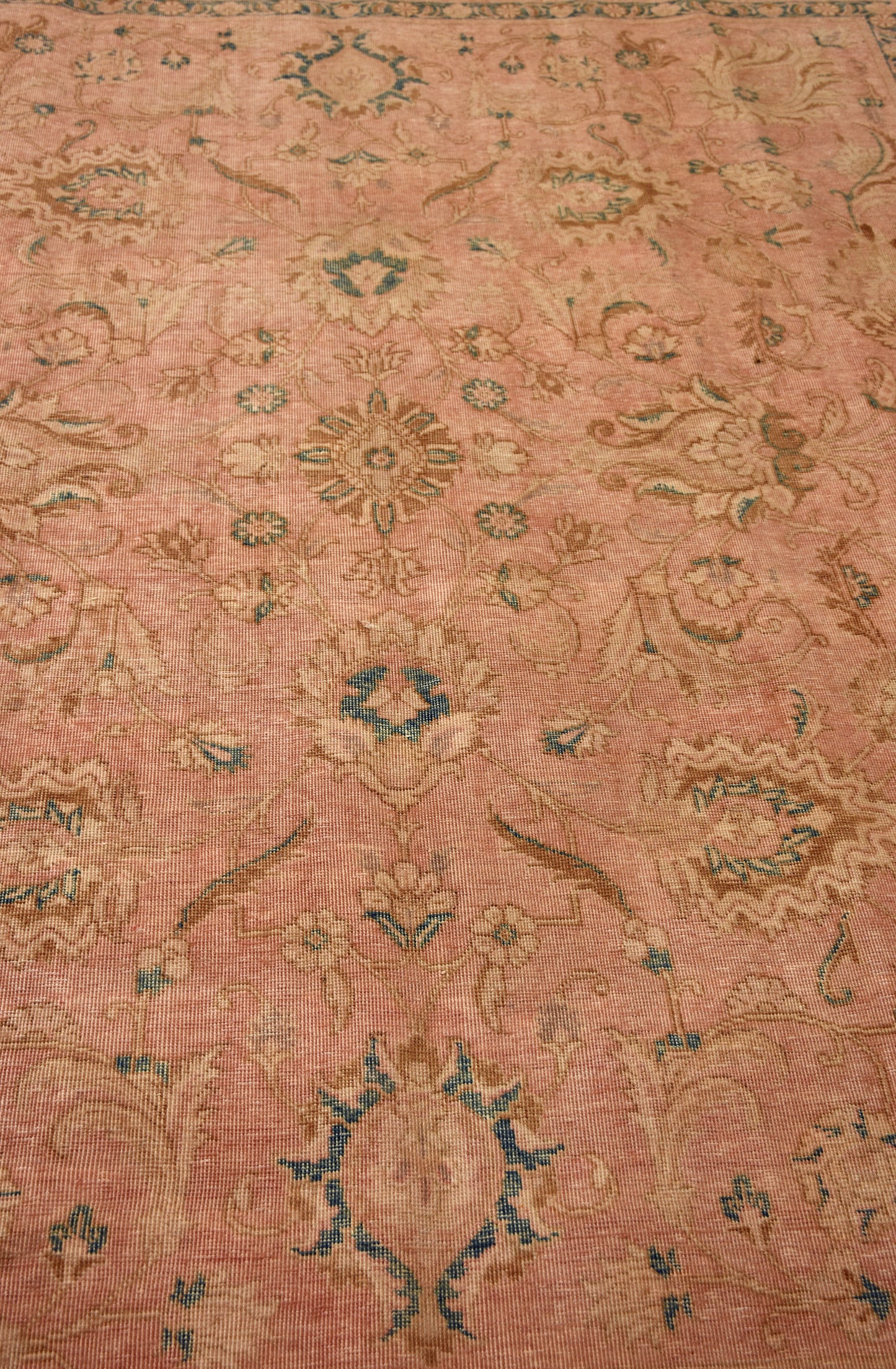 VINTAGE-TABRIZ