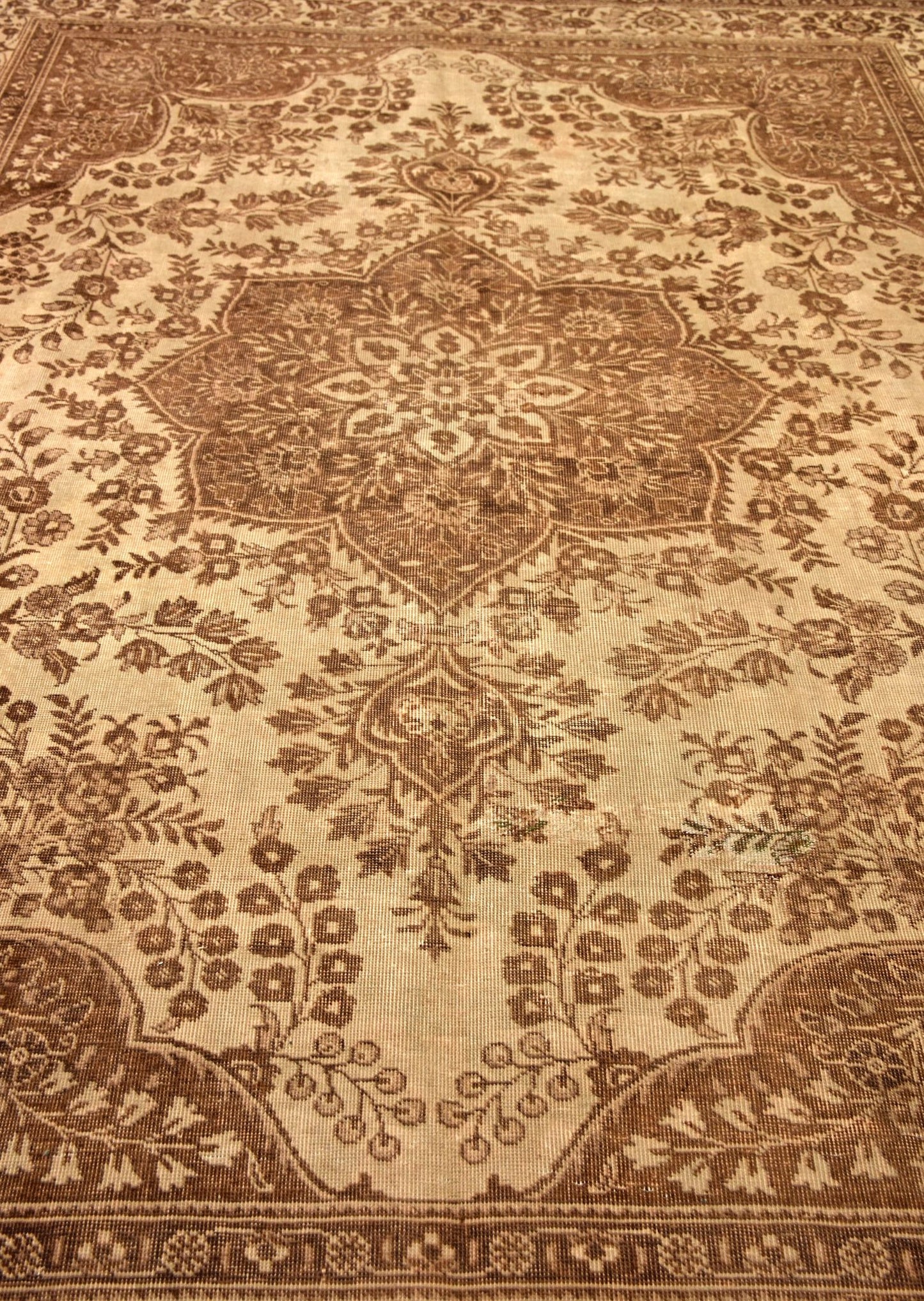 VINTAGE-TABRIZ